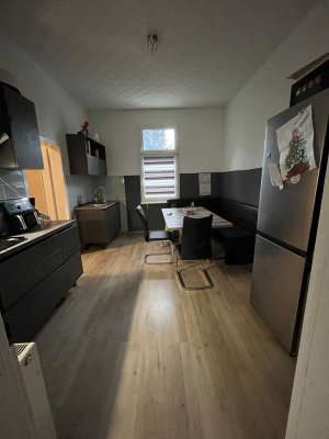 Gemütliche Etagenwohnung in gepflegtem Altbau mit Garten & Garage