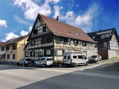 Geräumige 4,5-Zimmer-Wohnung im Erdgeschoss eines Fachwerkhauses in Hilpertsau – direkt an der Murg