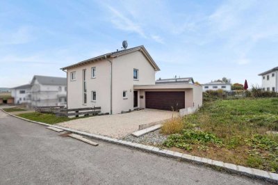 Exklusiv! Modernes Einfamilienhaus mit eleganter Ausstattung und sonnigem Gartenpotenzial