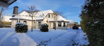 Grosszügiges Architektenhaus in reizvoller Lage von Schwerin - RESERVIERT