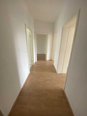 ***Charmante 3-RWG - Tageslichtbad mit Wanne  - WG geeignet** WE 01***