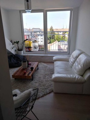 Helle, neuwertige Dachwohnung