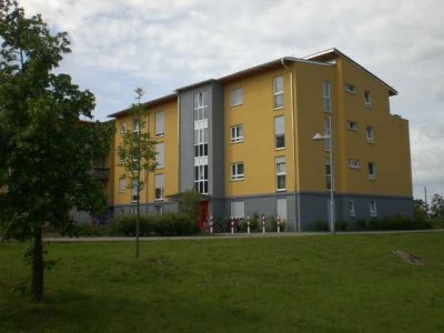 Hell durchflutete 3-Zimmer-Wohnung mit Terrasse - Wohnberechtigungsschein EOF II erforderlich!
