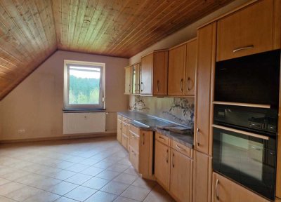 Freundliche 3-Zimmer-DG-Wohnung mit EBK in Neustadt OT Berthelsdorf