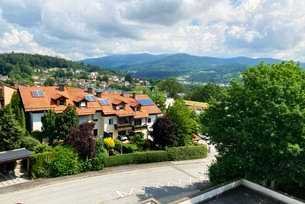 Exklusive 2-Zimmer-Wohnung mit Balkon und Einbauküche in Deggendo