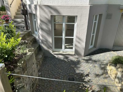 Erstbezug - hochwertig sanierte Wohnung mit eigener Terrasse in Bredeney Einzug nach Absp