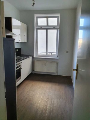 2-Zimmer-Wohnung mit Balkon in bester Lage (ca. 50 qm, 1. OG)