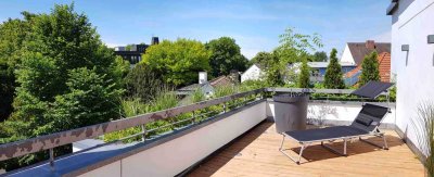 Helle, modern möblierte Maisonette-Wohnung mit Dachterrasse nahe Nymphenburg