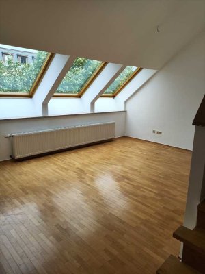 Maisonette-Wohnung mit Balkon