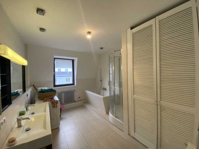 Möblierte Maisonette Wohnung mit Aufzug und Klimaanlage