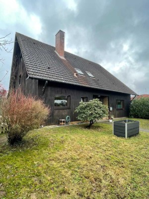Luftkurort ruft: Zweifamilienhaus mit Einliegerappartment in Trippstadt