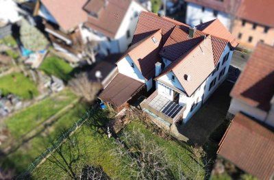 Großes Haus mit tollem Garten und viel Potential für handwerklich Begabte