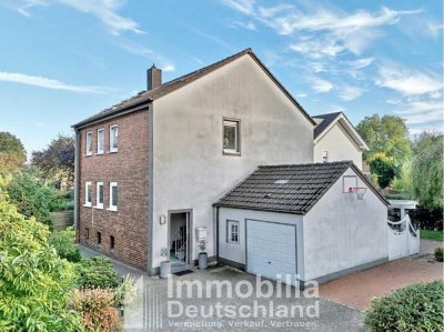 Gepflegtes Zweifamilienhaus mit allem, was das Herz begehrt!