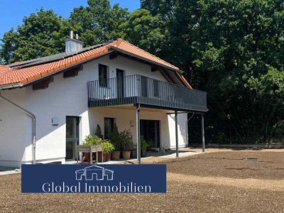 Hochwertig, energieautark saniert zur Miete: Exklusives 3-Z DG-Appartement mit Balkon bei München