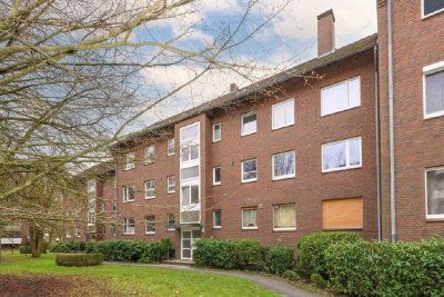 TT bietet an: Lichtdurchflutete 4-Zimmer Wohnug mit Balkon in beliebtem Viertel!
