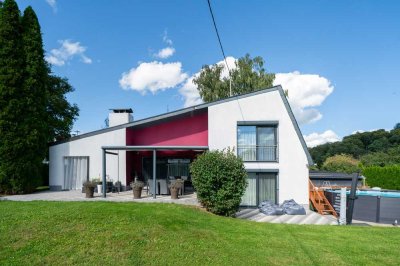 Modernisiertes Familien-Zuhause im Grünen