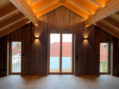 Exklusive Dachgeschosswohnung in ruhiger Lage im Chalet-Stil