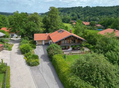 Vor den Toren Münchens im goldenen Tal:
Charmantes, gepflegtes Einfamilienhaus mit großem Grund