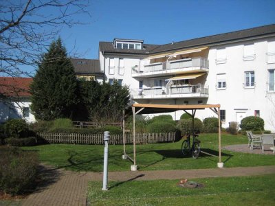 Lichtdurchflutete Dachgeschosswohnung mit Loggia & großer Dachterrasse