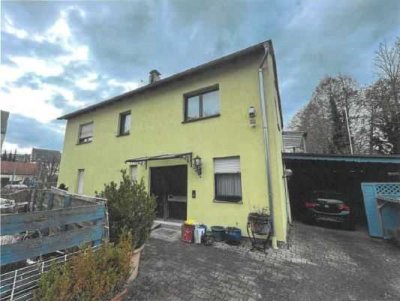 Ruhiges 2-Familienhaus mit Potential in Münnerstadt