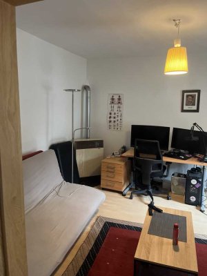 2 Zimmer Wohnung in Innenstadt in ruhiger Lage. Dringend Nachmieter zum 15.7. gesucht.
