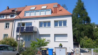 Geschmackvolle, moderne 4,5-Raum-Maisonette-Wohnung mit gehobener Innenausstattung in Nürnberg Zabo