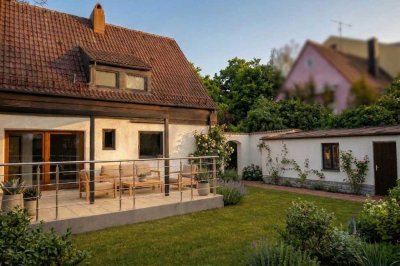 Haus statt Wohnung: Kernsaniertes Stadthaus mit Garten in ruhiger Enklave, München, Berg am Laim