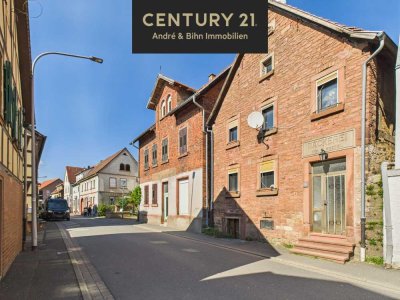Freies Ein- bis Zweifamilienhaus mit Hof