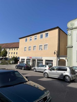 Erstbezug nach Sanierung: freundliche 3-Zimmer-Wohnung mit gehobener Innenausstattung in Neuburg