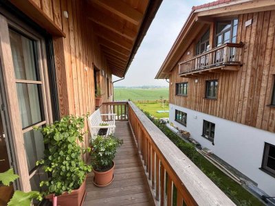 NEUBAU: Stilvolle 4-Zimmer-Maisonette-Wohnung mit 3 Balkonen in Holzkirchen