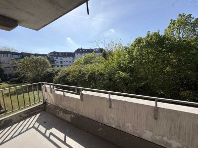 Frisch renovierte 2-Zimmerwohnung mit separater Küche und Balkon - WE06