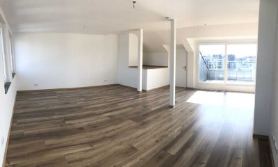 Lichtdurchflutete Neubauwohnung mit Dachterrasse & Fußbodenheizung in Uni- & Innenstadtnähe