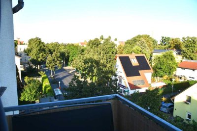 SONNIGE Eigentumswohnung nahe HighTec Standort ADLERSHOF : Dachgeschoss über dem Park