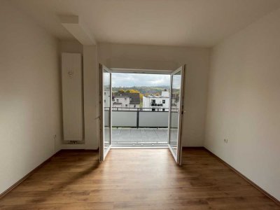 Frisch renovierte 2-Zimmer Wohnung in einem sanierten 6-Parteien Haus