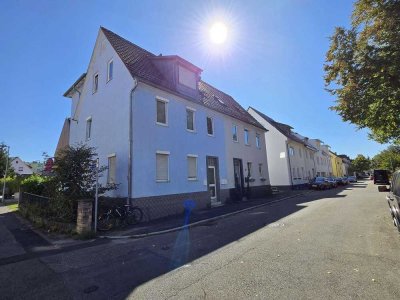 Charmante Doppelhaushälfte mit Einliegerwohnung und Stellplatz in Heilbronn-Sontheim zu verkaufen...