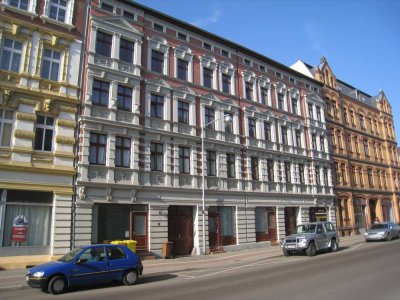 2,5 Zimmer Wohnung mit Wannenbad und Balkon - Renditeobjekt - Besichtigungen am 02.04. möglich