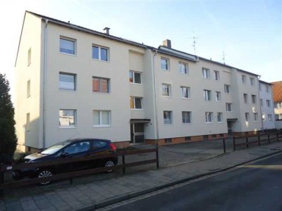 Helle Wohnung mit Balkon und Stellplatz