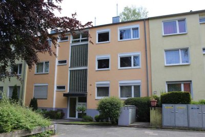 Sanierte drei Zimmer Wohnung