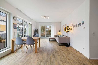 Lichtdurchflutetes Penthouse im ruhigen Hinterhof mit großzügiger Dachterrasse
