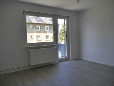 ﻿Schöne 3-Zimmer-Wohnung mit Tageslichtbad und Balkon in Hanau-Großauheim zu vermieten