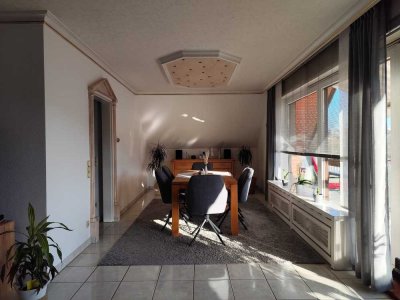 Eigentumswohnung mit Balkon & Garage/ Übach-Palenberg