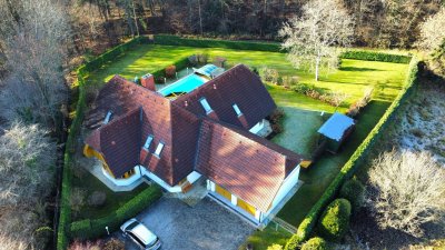 Einzigartige Villa mit außergewöhnlicher Privatsphäre in absoluter Ruhelage