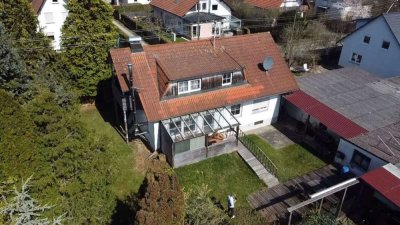 ++Haus statt Wohnung++ Ihr Einfamilienhaus mit XXL-Grundstück und Lang-Garage mit Werkstatt