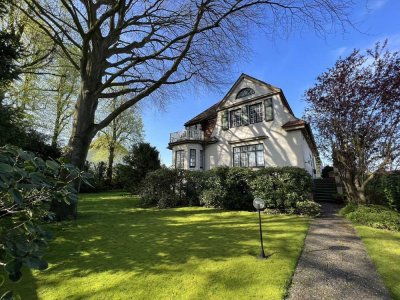 *Neuer Preis* Provisonsfreie Altbauvilla mit viel Charme in beliebter Lage von Elmshorn