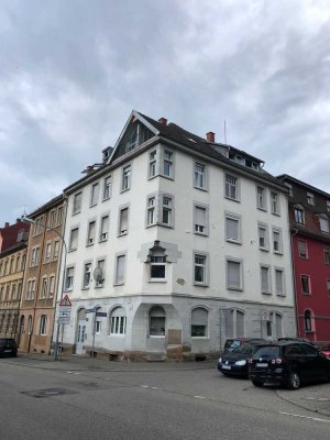 Großzügige Maisonette Wohnung mit zwei Schlafzimmern, Balkon und EBK