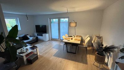 Helle 2-Zimmer Einliegerwohnung mit großer Terasse
59 m² - Einbauküche - Abstellkammer