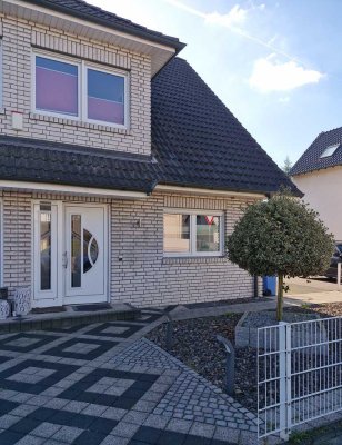 Große und gepflegte 5-Zimmer-Doppelhaushälfte in Königshardt, Oberhausen