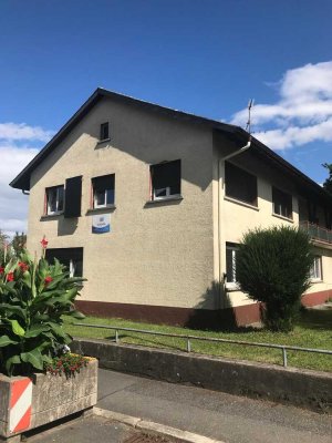 Ein attraktives Mehrfamilienhaus in zentraler Lage von Walldürn-3 Einheiten, Garten&Garagen