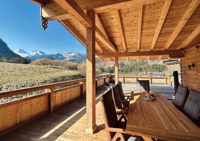 Neuwertiges Alpen-Chalet in Holzbauweise mit 82 m² Traumterrasse &amp; Bergpanorama