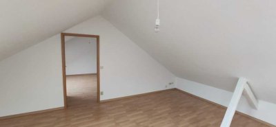 Preiswerte 3-Zimmer-Maisonette-Wohnung mit Einbauküche in Plauen